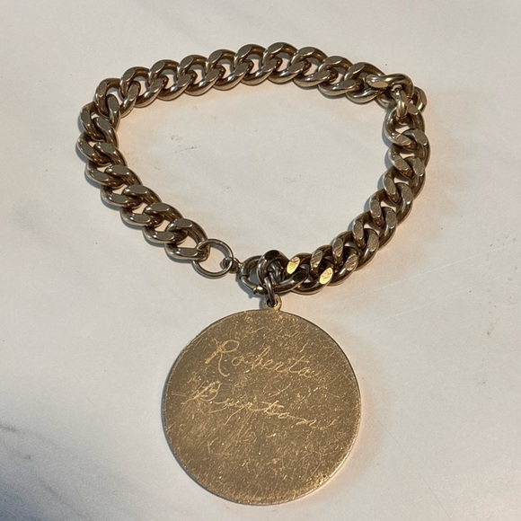 Very Vintage gold tone large monogrammed charm - Picture 1 of 5